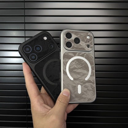 Prémiové kožené puzdro na iPhone kompatibilné s MagSafe s povrchovou úpravou Snow Texture