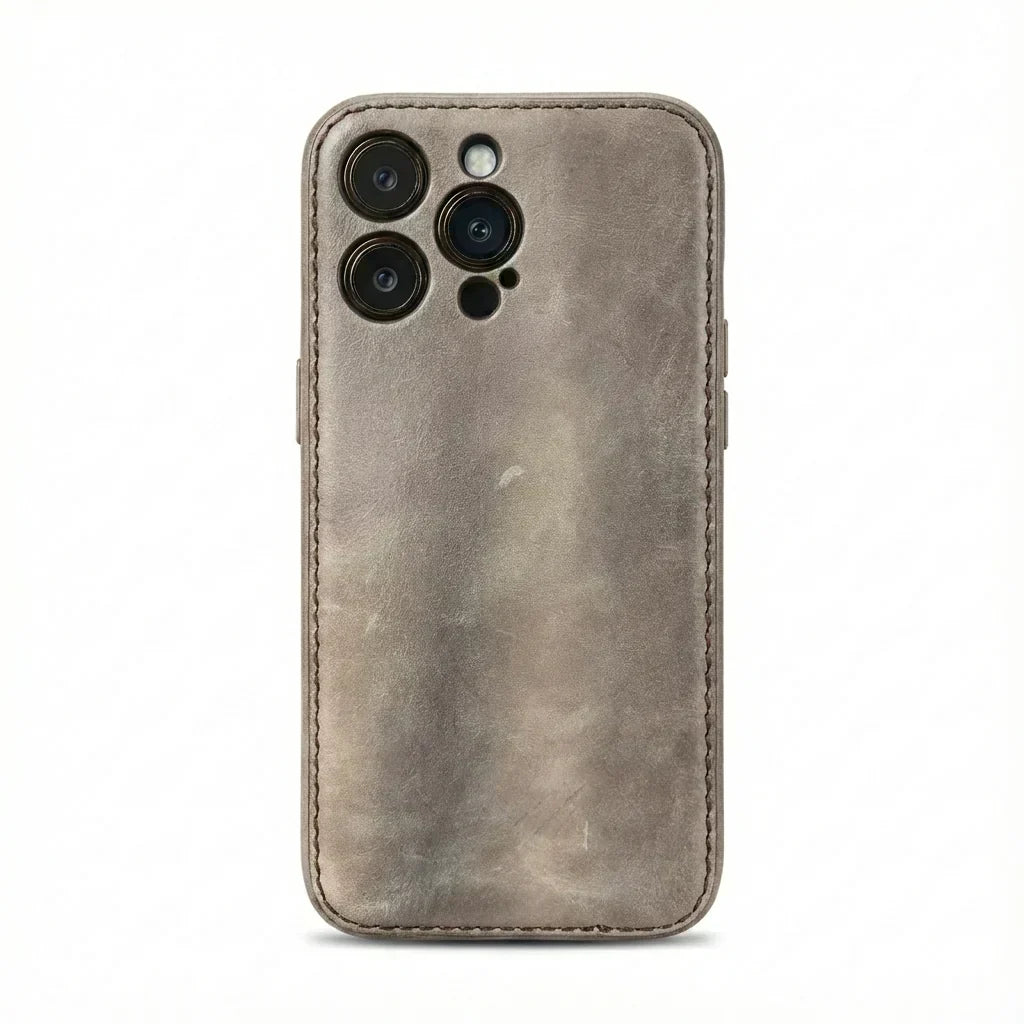 Håndlaget iPhone-deksel i grønnsaksgarvet skinn – Vintage Patina Edition