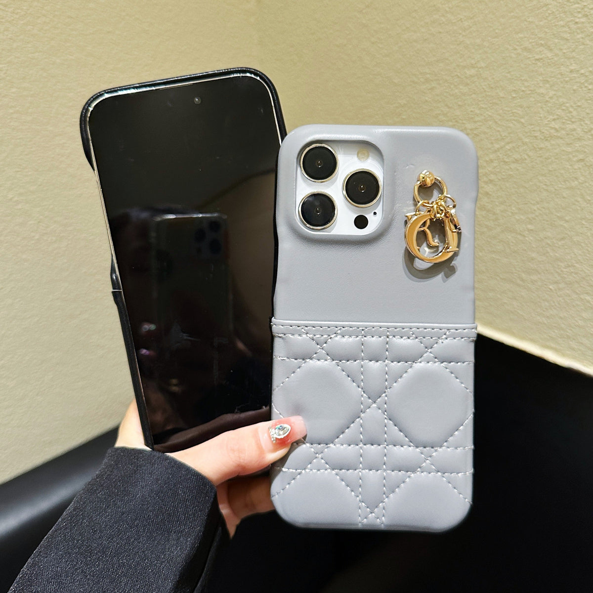 Husă pentru iPhone din piele la modă
