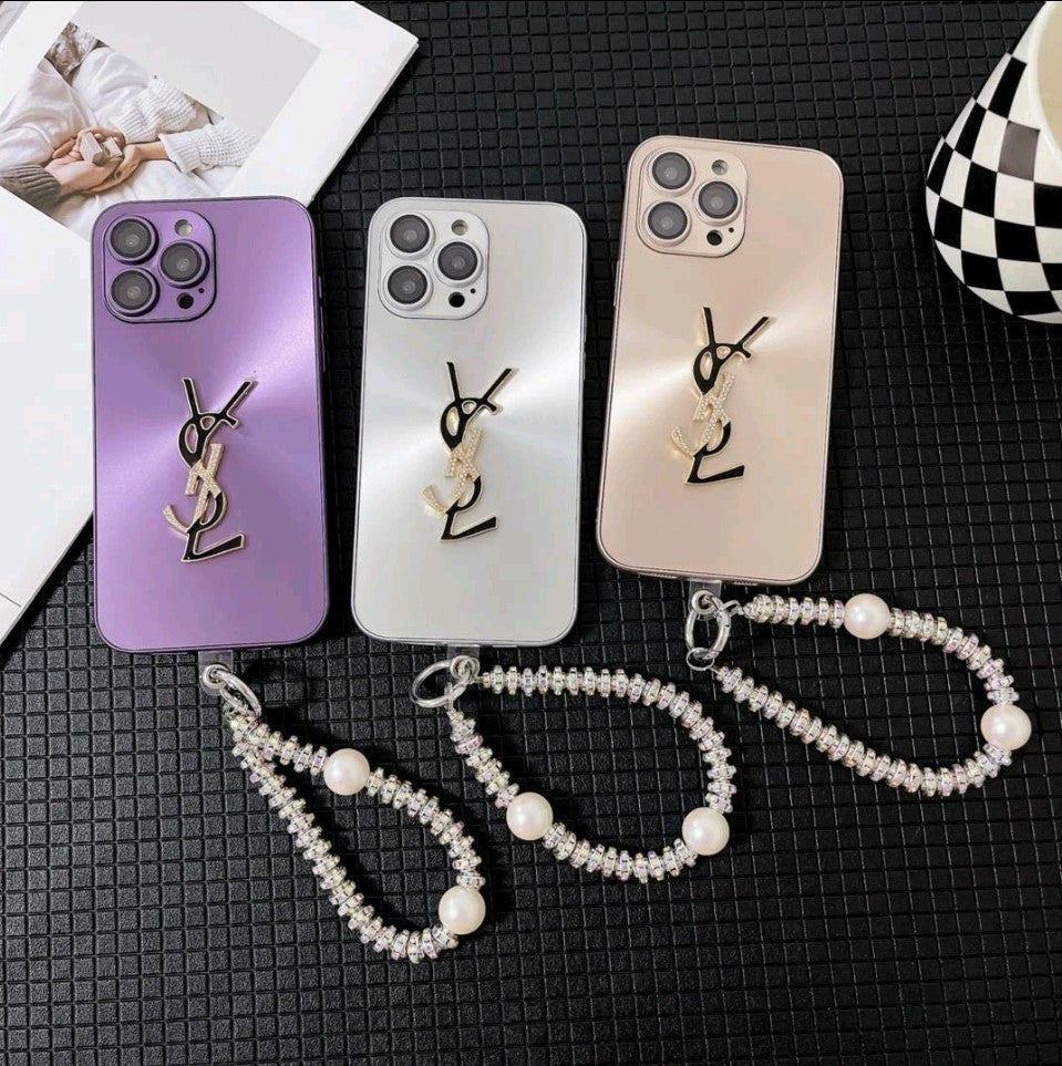 Eleganckie etui na iPhone'a Letter Shine x Mono z łańcuszkiem