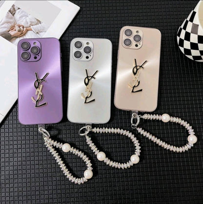 Eleganckie etui na iPhone'a Letter Shine x Mono z łańcuszkiem