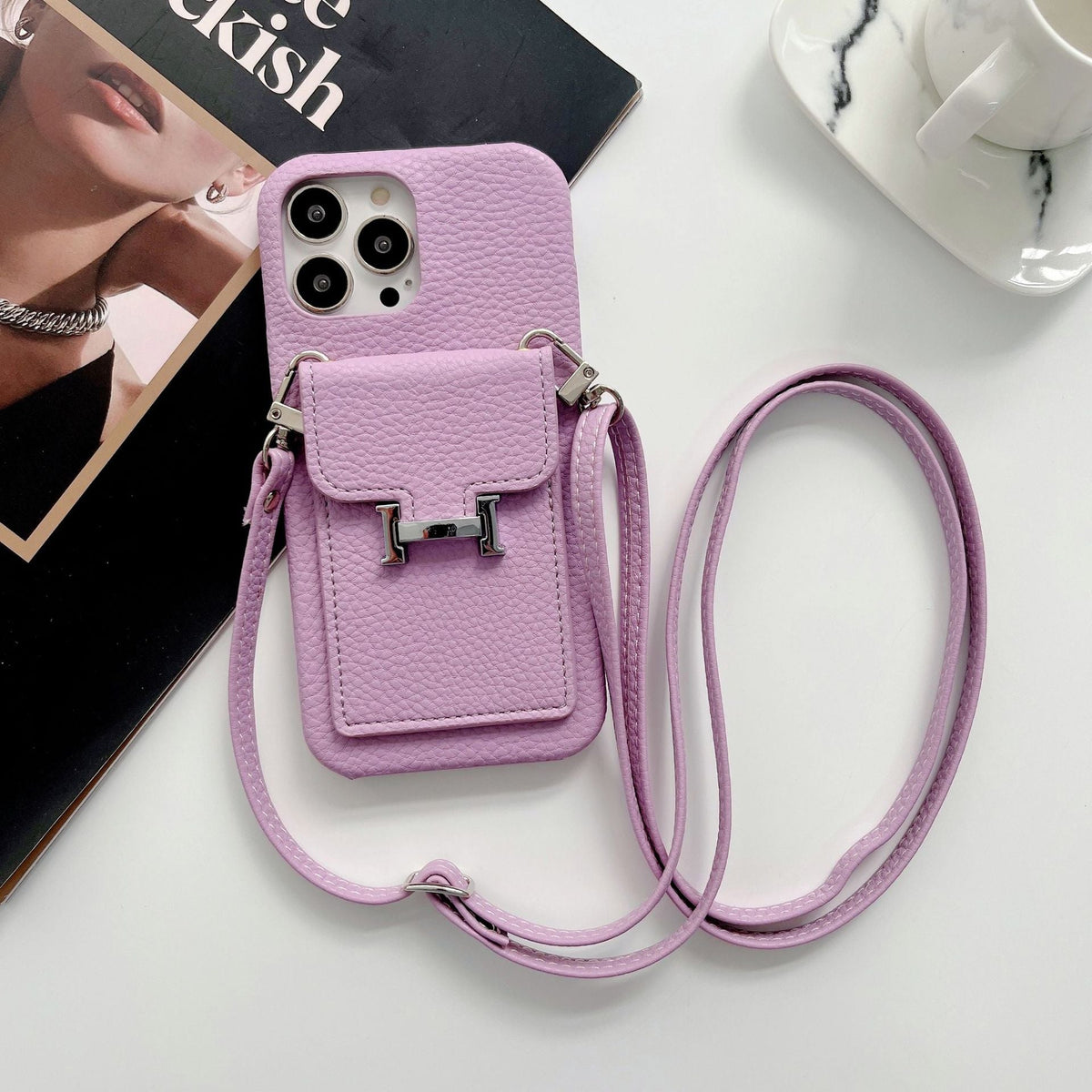 Étui pour iPhone avec chaîne en cuir et porte-cartes H
