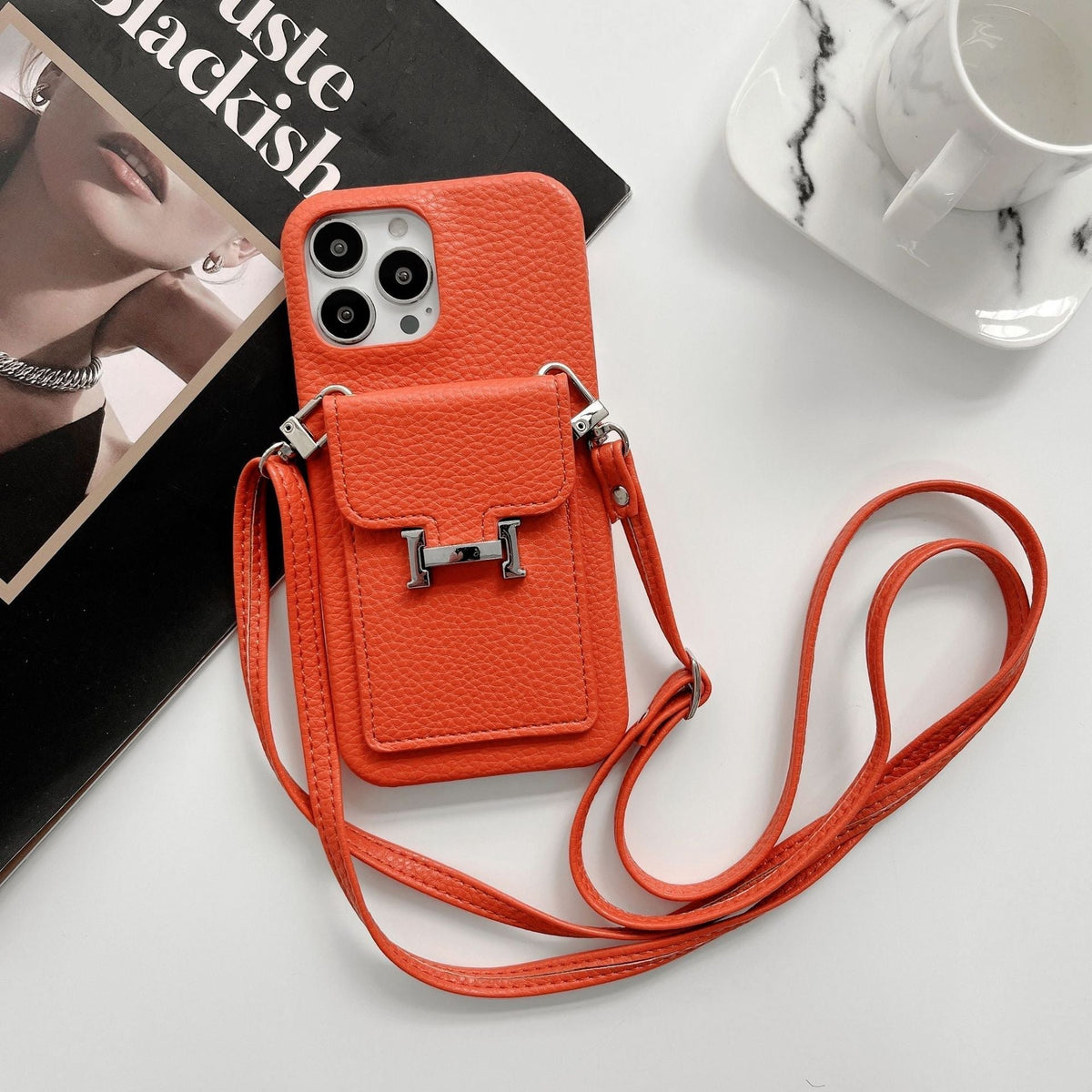 Étui pour iPhone avec chaîne en cuir et porte-cartes H