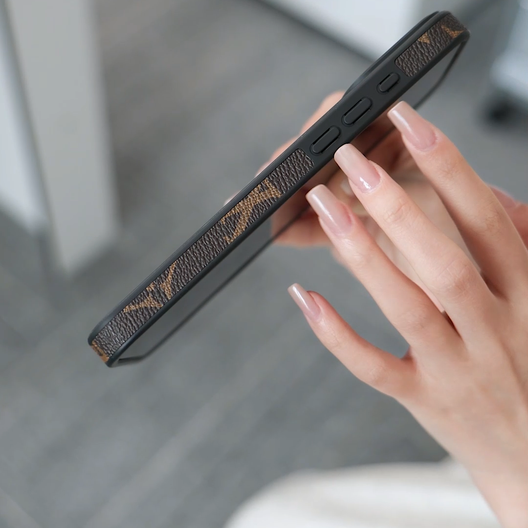 MagSafe klasszikus bőr iPhone tok