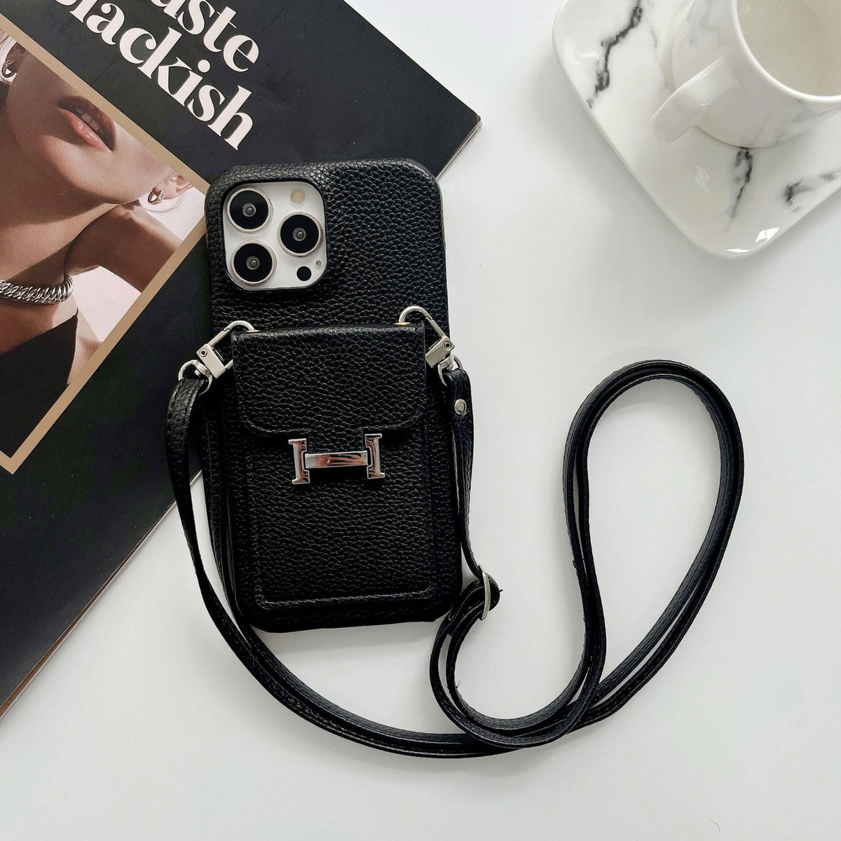 Étui pour iPhone avec chaîne en cuir et porte-cartes H