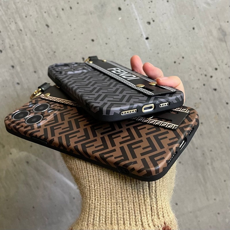 Elegantné puzdro na iPhone s náramkom