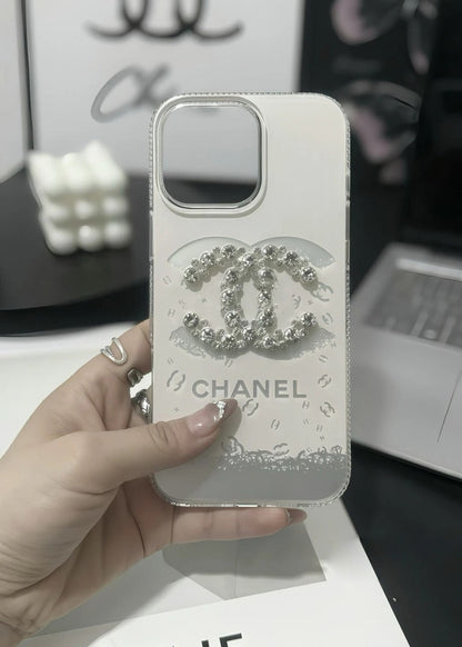 Elegantné luxusné krištáľové puzdro na iPhone s remienkom na náramok