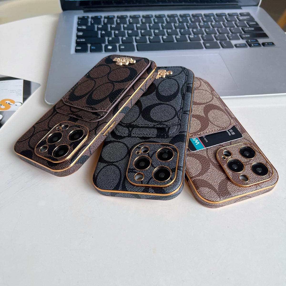 Custodia classica per iPhone con portacarte nera -KB241651