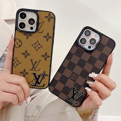 ラグジュアリーブラックロゴレザーiPhoneケース