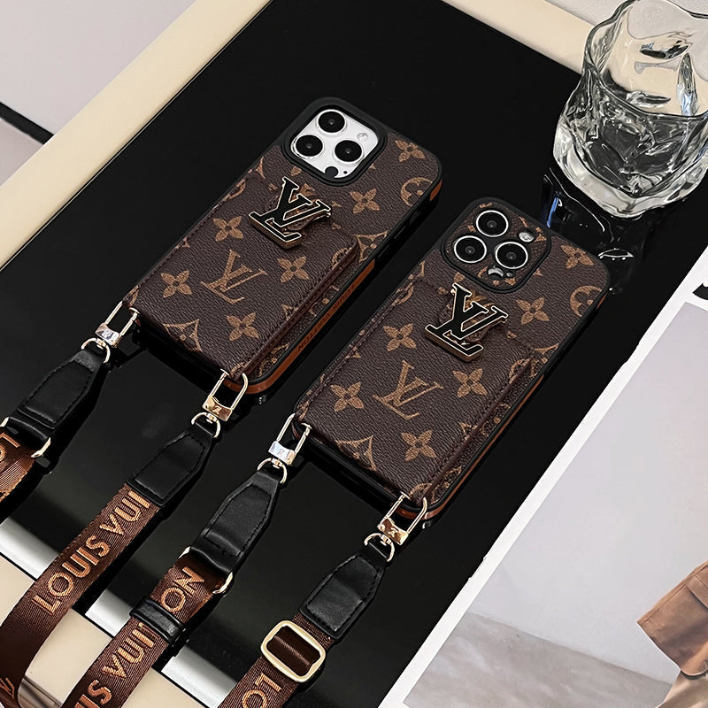 Luksusowe etui na iPhone'a z łańcuszkiem na karty