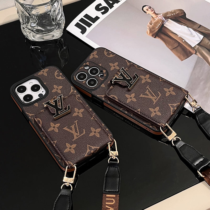 Luksusowe etui na iPhone'a z łańcuszkiem na karty