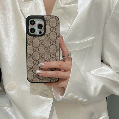 Klasyczne etui na iPhone'a klasy premium