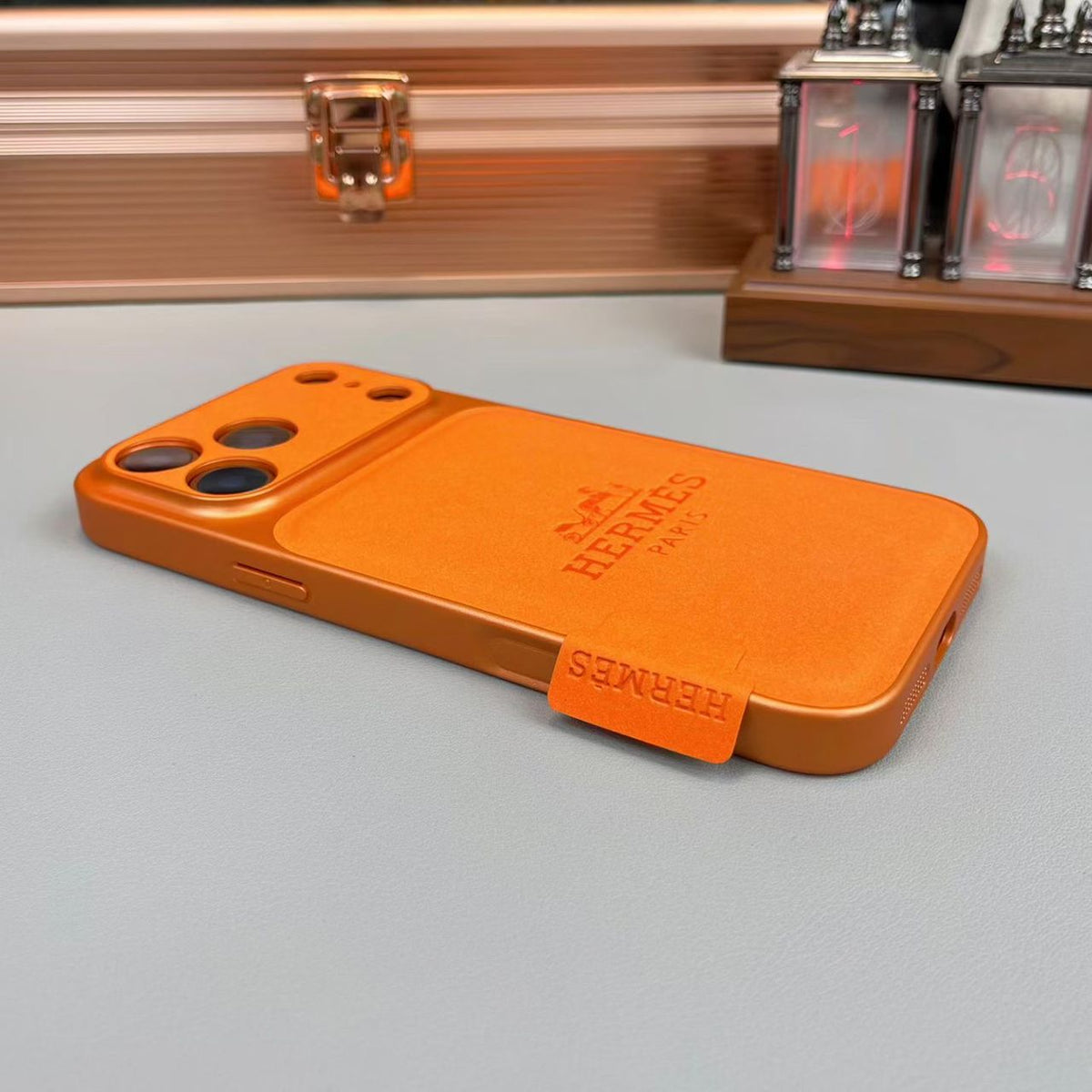 Classices Premium ādas iPhone korpuss — luksusa aizsardzība