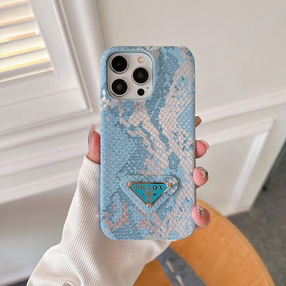 Luksusowe etui na iPhone'a w gradientowym kolorze