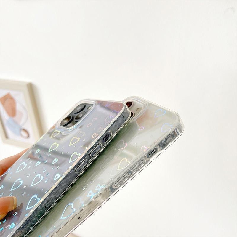 Pouzdro na iPhone s holografickým srdcem